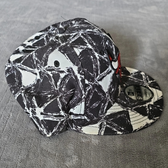 New Era Chicago Bulls Tie Dye Fitted Hat - Picture 3 of 7